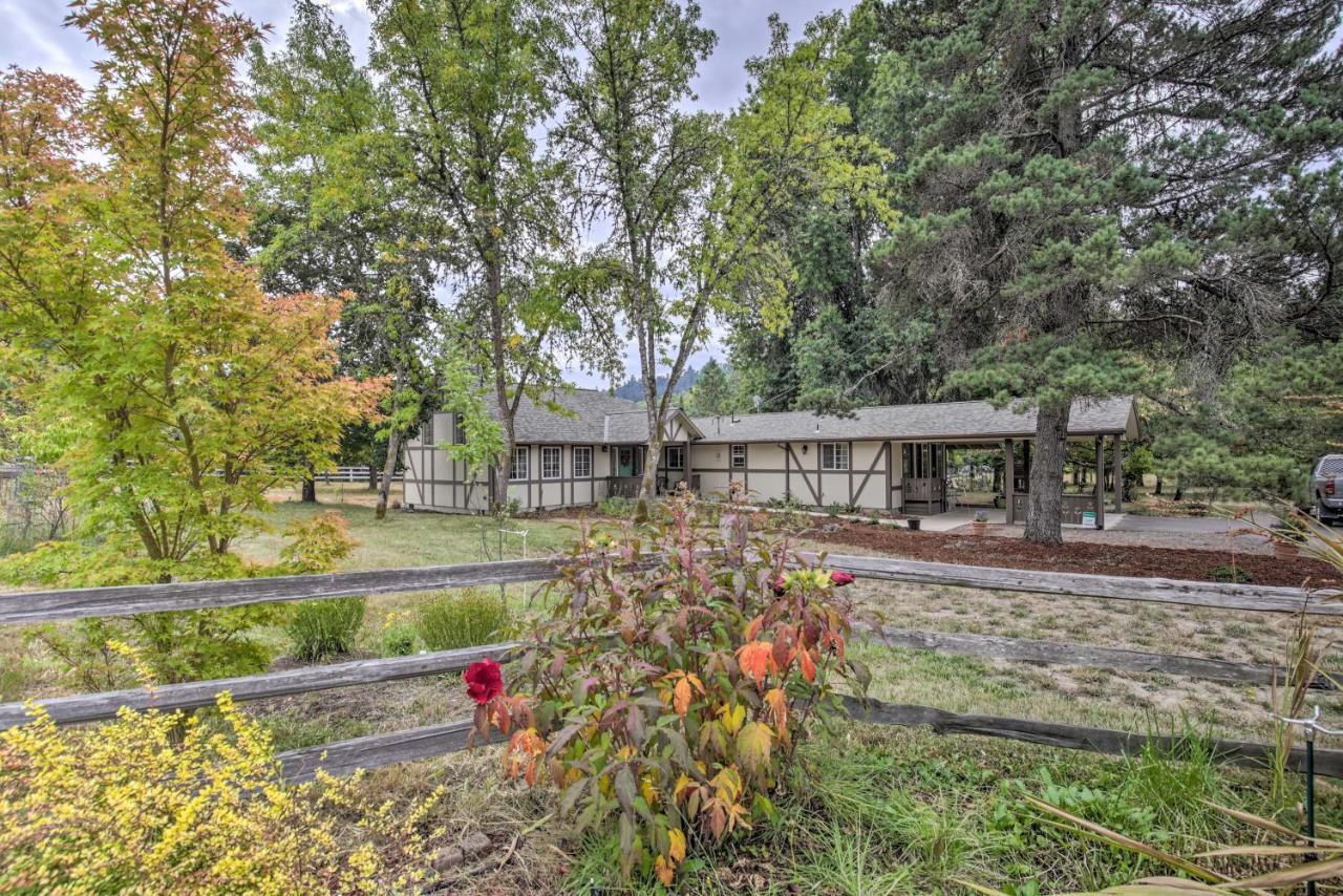 Cozy Cottage On Flower Farm With Baker Creek Views! McMinnville Exterior photo